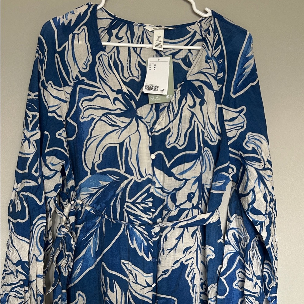 H&M NWT Maternity tie-belt crêpe flowy Blue and White Patterned Dress